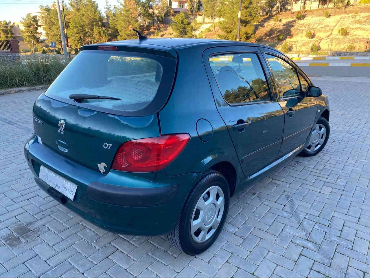 سەرەتا بە ناوی خوای گەورە و میهرەبان

فرۆشتنی خێرا

بیجۆ ٣٠٧ فەرەنسی

مۆدیل ٢٠٠٥

مواسفات خلیجی چوار جام کارەبایی و ئاوینە کارەبایی و قفل مرکزی و گیر و تۆماتیک و دەبل گیر و دەبل ایرباگ و دەبل گیچ و تەبرید و گەرم و سارد و زۆر مواسفاتی تر..!

نموونە لە جوانی و پاکی

گیر و مەکینە و کارەبایی و تەبرید و تەقە و رەقە و تندوتۆلی بەشەرت

گیر و مەکینەی بەشەرت بیلادە

ئارم پلاستیکە و ئارم و ئەوەلیاتی بەشەرت

دەعم و لیدراوی و موس و براوەی بەشەرت

دەعم و لیدراوی و بۆیاخی نیە و پیش و پشت کەپسە

٤ تایە و ویلی لۆکی بیلادی لە ژێرە

سپیر و ئەدەواتی شریکەی ماوە

ماڵی دۆستە و دیناریک مەسرەفی نیە

بۆ عەیب و عار پرسیار مەکە.!

شوین// هەڵەبجەی شەهید

سعری// ٣٢ گڵا و مجالیکی برایانەی تیدایە

ئاسیا ***********

کۆرەک ***********

واتساب و تیلگرام و ڤایبەری لەسەرە.! حلبجة, السليمانية
