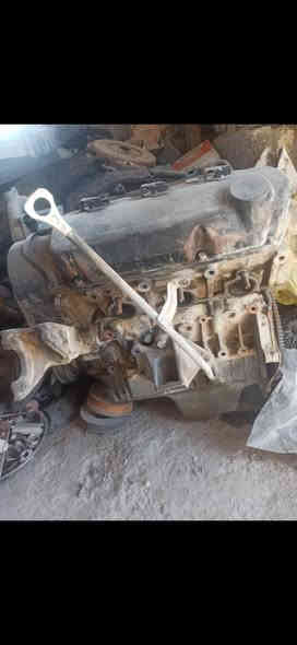 السلام وعليكم محرك باجيرو للبيع حجم 3500 استندر بي صرف دهن اويل بم جديد بي حساس كرنك جديد رولان قاعدة مروحةكلهة ويا.   المكان الحلة رقم***********.  السعر 350 وبي مجال
