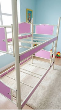 سرير شبابي طابقين • الهورة قرب نستلة