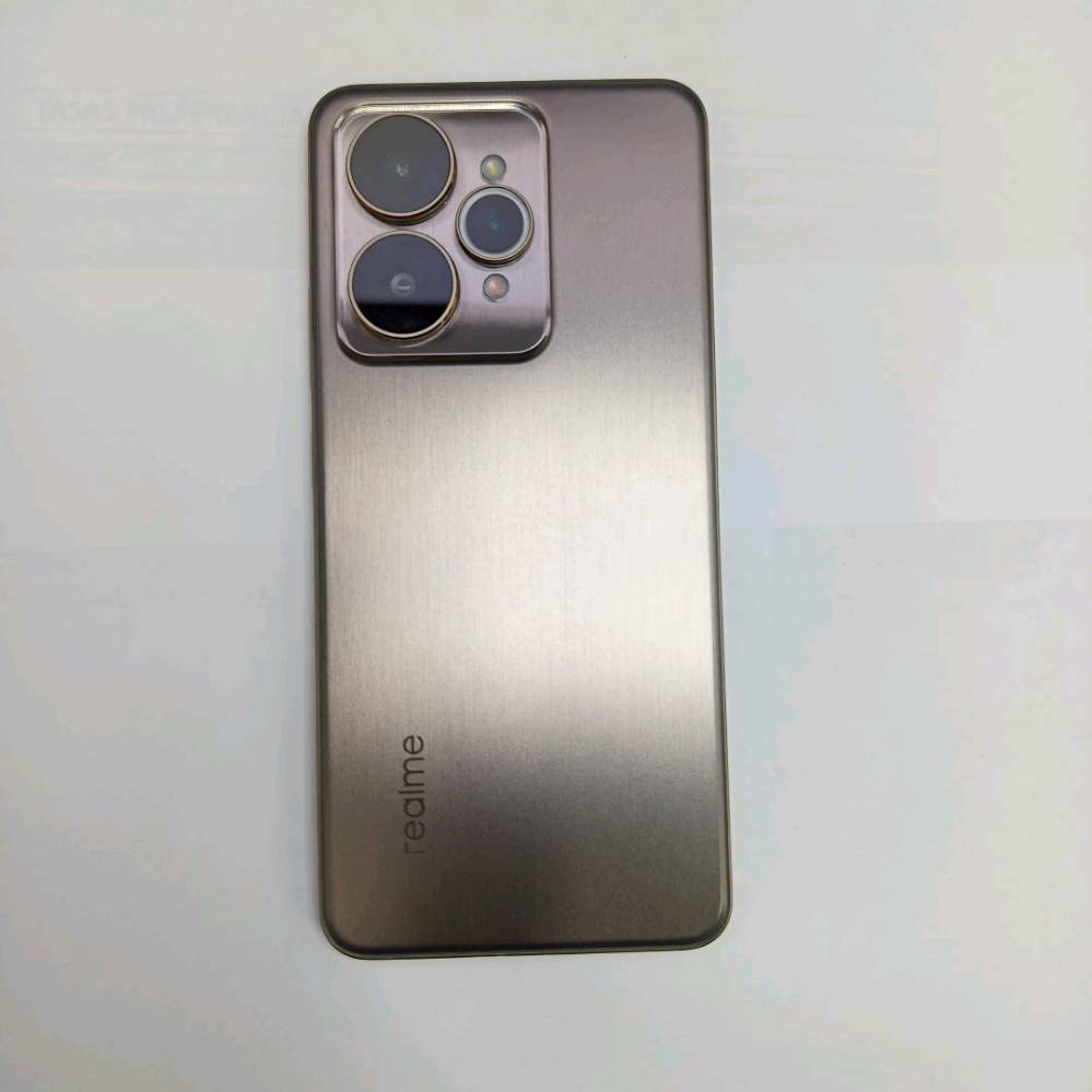 ريلمي 15 5G أخو جديد
ذاكرته 256 عشوائية 12+14
بطارية 6500 شاشة 144 هيرتز
كاميرا خلفية 50 والسيلفي 50
مكاني لنجف لسعر 425 بي مجال ملحقاته كاملة وبي ضمان سنة 