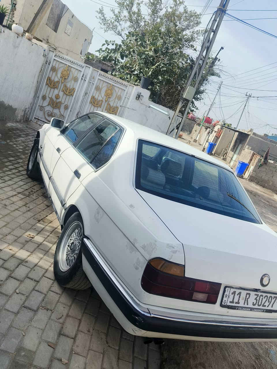 سلام عليكم 
بي ام 735  رقم بغداد تحويل
كير مكينه تبريد تخم تاير كفاله 
صدر نص عمر صبغ عام جماليه بدون ضربه فول مواصفات
بيع او مراوس حسب قناعه 
مكاني بغداد مجمع بسمايه
*********** واتساب او تصال
