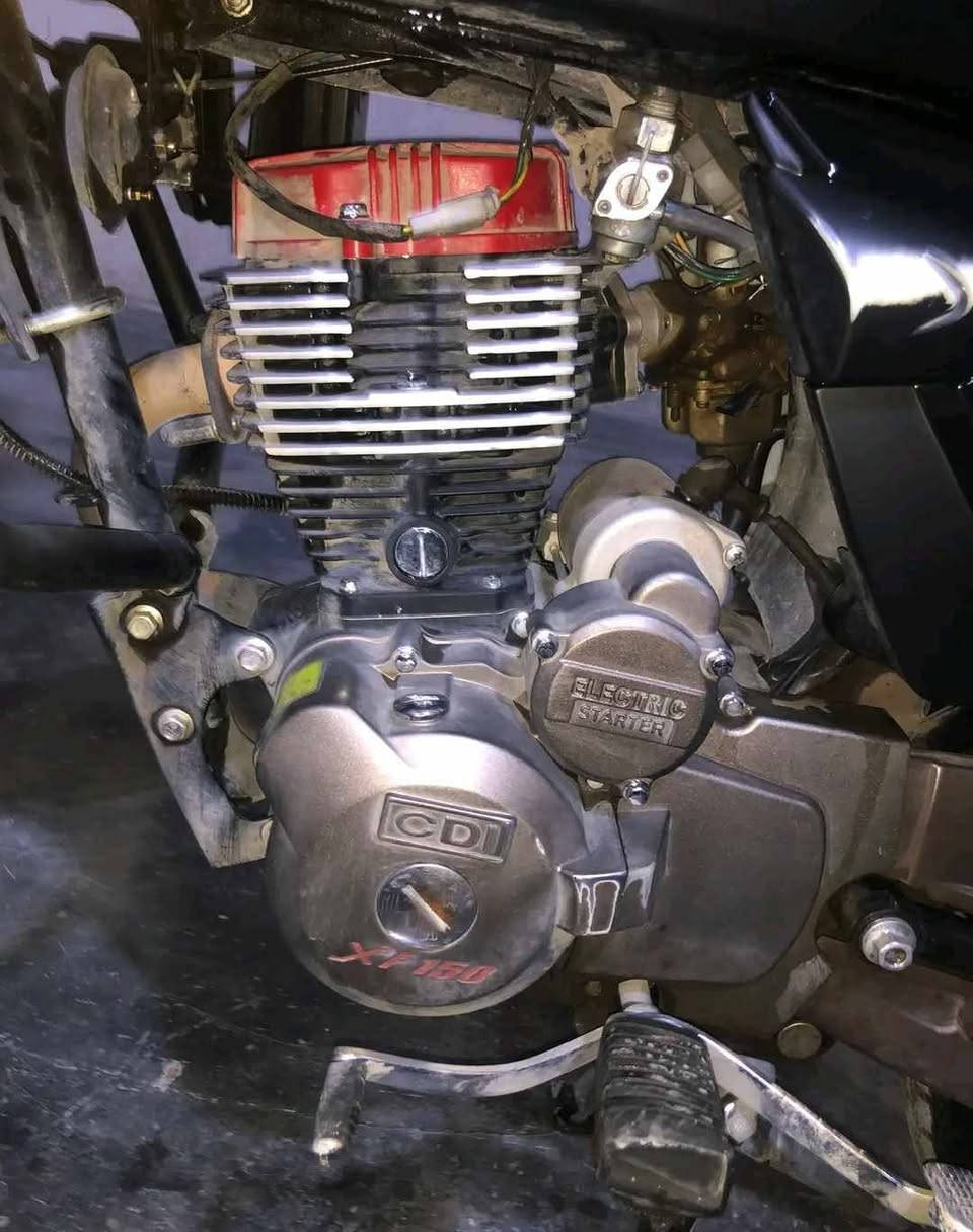 سلام علیکم اخوان هاي دراجە مرقمة للبيع رقم سنوية كركوك دراجة موديل 2023لوک مابی اي عيب  لوك مال بيت السعر علخاص او خابر على هذا الرقم ***********
