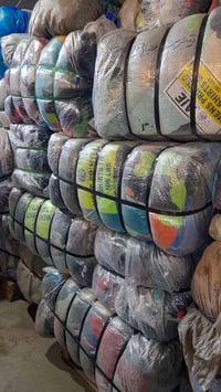 تيشرت رجالي أمريكي ابو طبع حلقه درجه اولا وزن ٤٥ سعر ٢٨٠ الف معه توصيل...