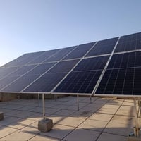 منظومة شمسية • انفرتر كراون ١٠kW • بطاريات بروماكس ١٦kWh