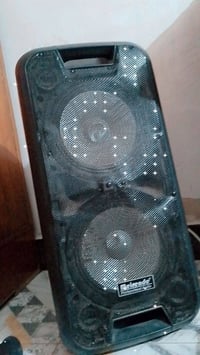 سلام وعليكم سماعه شخاله السعر خاص 07768493091