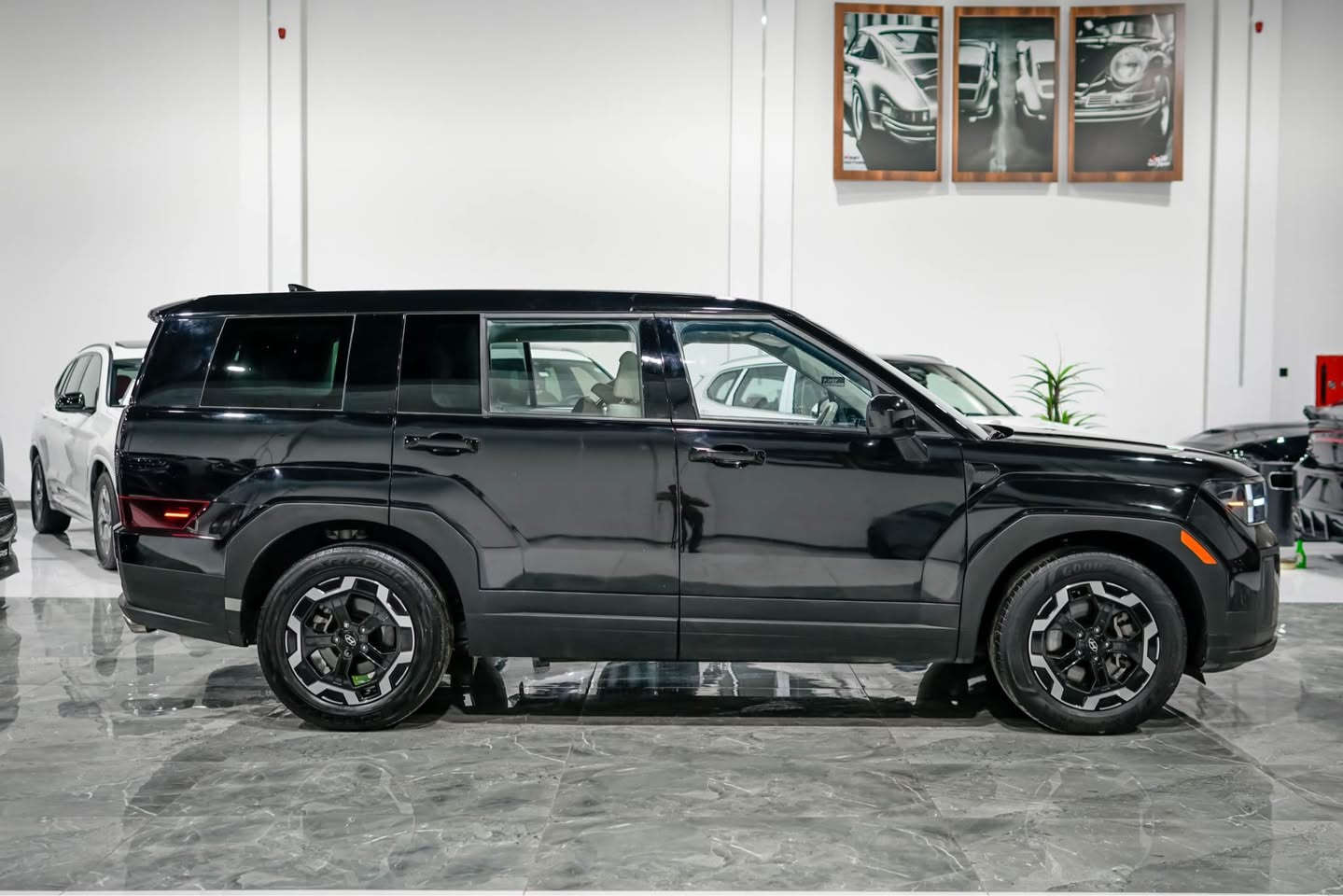 Hyundai santafe 2024 
رقم کاتی 
ماشی ٣٤ الف 
بیها ٢ قطعە صبغ 
بدون داخل 
بدون ارباگ 
مکان سیارە اربیل 
شرکە فیرست موتورس 
سعر ٢٢٨ ورقە 
***********
*********** أربيل, العراق
