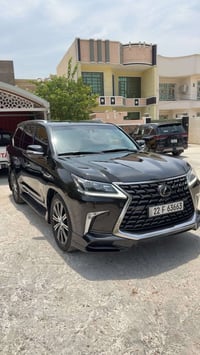 لكزس سوبر سبورت 2021 اللون أسود رقم بغداد وبأسمي السيارة جديدة جداً جد...