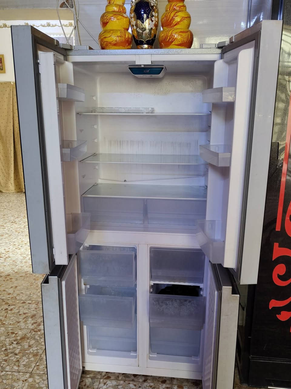 السلام عليكم الثلاجة للبيع نضافه 100 اربعه ابواب المكان بابل اسكندريه السعر 350 الرقم***********
