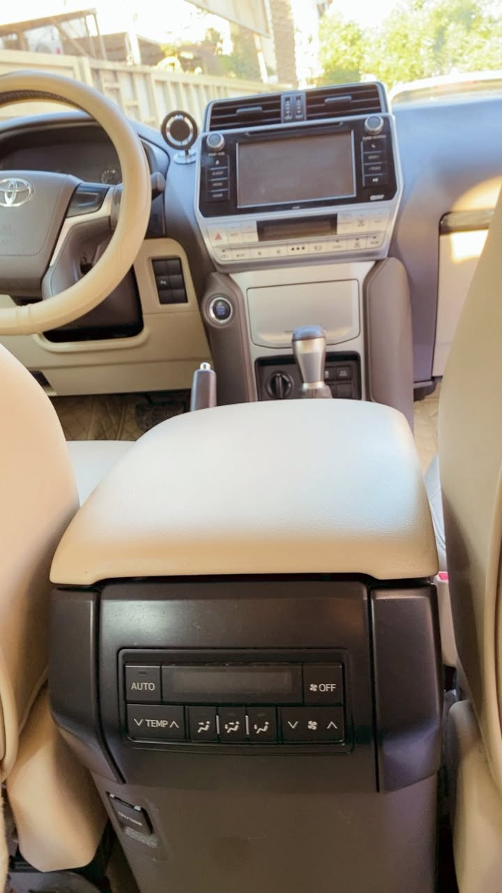 للبيع تويوتا برادو  موديل 2019
رقم بغداد الجديد باسمي  تحويل ثاني يوم
 هزه جديدة ( مكفولة من لصبغ ) 
 بيهة بارد جاملغ وبارد بين لبابين ومكحل 
مال سايق ولخلفة شي بسيط 
بلسونار اكو اثر حالوب 5 تقريبا مينشافن ابد ممبينات 
علمود اذكر كلشي بلمنشور ولسونار موجود
( صدر محرك كير كهربائيات تبريد تدفئة 
كلة مكفول ولا مفتوح بيهن برغي ) 
ماشيه 109 الف كيلو  استخدام شخصي . 
مواصفات السيارة .TX-S الفول موصفات 
محرك 6  سلندر 4000 
7 راكب / 
 .فتحه سلايد  / بصمه.
المري شفط.والاشاير بالمري.
كراسي  جلد كهرباء  / تحكم استرين
لايتات زنون. / ثلاجه . 
حساسات خلفيه /  كأمره خلفية .
اسبير تعليك. / دبل تانكي
دخول ذكي ./ مع اربع جامات اوتو.
نظام APS . / شاشه الجبيره 
مانع انزلاق.  مانع انحدار

السعر 37300$ وبيه مجال قليل 
للبيع فقط 
العنوان :- بغدادشارع فلسطين - ***********
