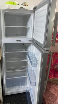 ثلاجة • نظيف جدا • سنغافورة