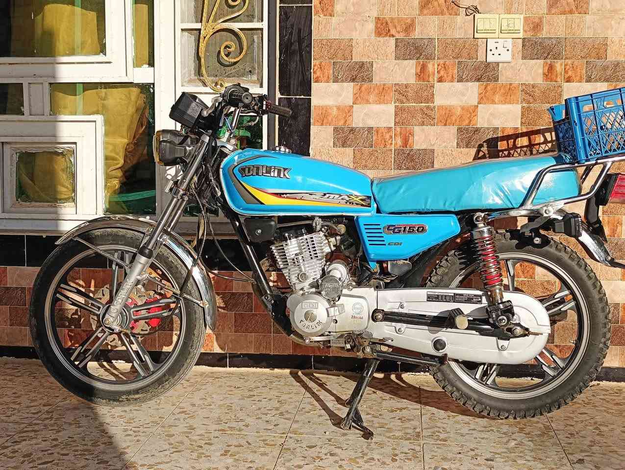 سونك 150 سلف 5 كير
دراجه كلش مرتبة وبالحقيقه بعد انضف 
جاهزه من كل شي 
مكاني واسط طريق زبيديه نعمانيه 
للاستفسار 
***********
