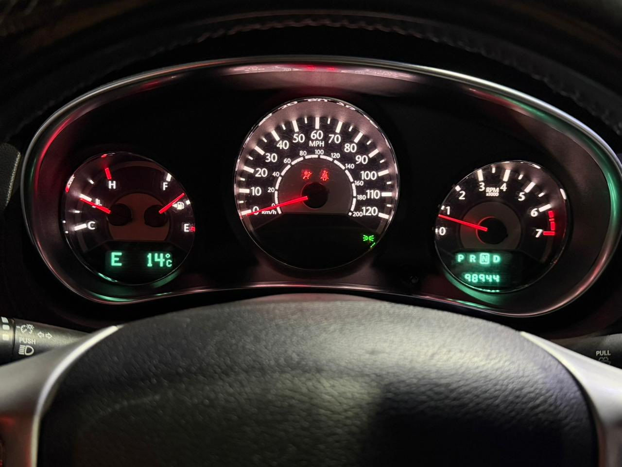 كرايسلر c200 موديل 2013 محرك 3600
فول مواصفات لمتد محرك فليكس فيول بانزين عادي 
 
رقم بغداد جديد ماشية اقل ال100 الف ميل
فتحة
تشغيل عن بعد
تدفئة كشنات وجلد
كرسي السايق كهرباء 
فول تحكم ستيرن 
مثبت سرعة
مانع انزلاق 
هيتر مري جانبية

داخل جديد ومحرك وكير وتبريد بدون اي نقص

راديتر ومي زيتي ودبة وقبق الدبة ومراوح وواشر ووتربم وفريز تبريد ودهن كير وفلتر ودسكات امامي كلة جديد 

عوزها بدنة ترتب البجم شوية بس

ضربتها جاملغ ايسر وبنيد بدون اي دواخل
صبغ باب السايق وجاملغ ايمن بدون معجون

سعر 80 وبيها مجال بسيط مكان الدورة
***********
