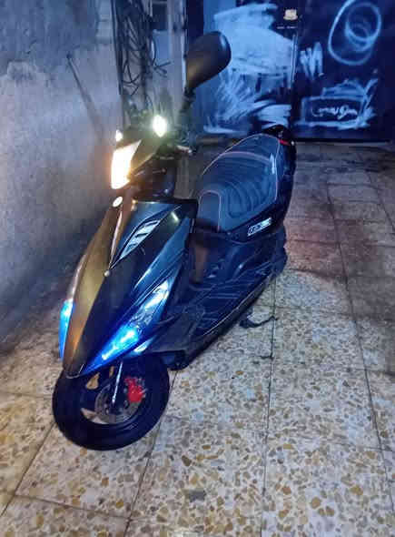 سلام عليكم  للبيع ماكس مضلع نوزل دراجه ما متعوبه على ايدي
 من الدوام للبيت دهن كله اصلي ادير محرك مكفول برغي ما مفتوح بيه شرط نص نكرة 
 الدراجه ماخذه رمبه رياضي شلعه فول تجي وتفحص سعر ٦٠٠وبيهه مجال لشراي عنوان بغداد حي جهاد 
 واتساب  *********** ابو يوسف
