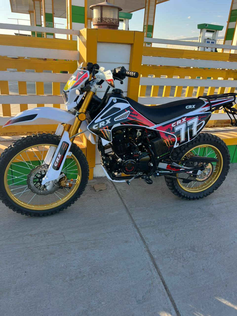 سلام عليكم دراجه للبيع CRX موديل 2025دراجه جديده بعنه الكلمه حجم المكينه 250,🔥سعر الدراجه 1400وبي مجال حك الجيه المكان ديالى قرب جديده الشط 
رقم الهاتف/***********
