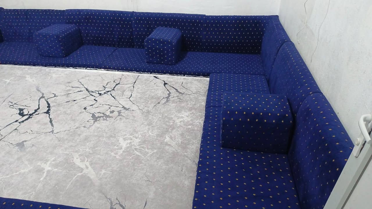 گعده عربيه مال كويت تكفي لديوان 5 متر 7 دواشك طول الدوشك الواحد 185سم وعرض الدوشك 60سم 
و7 متاچي نظيفه جدا السعر 250 الف العنوان الزبير قرب مجمع الكرار الطبي


**إذا كنت صاحب هذا الإعلان وتريد حذفه لأي سبب، رجاءا أرسل رسالة إلى الدعم الفني**