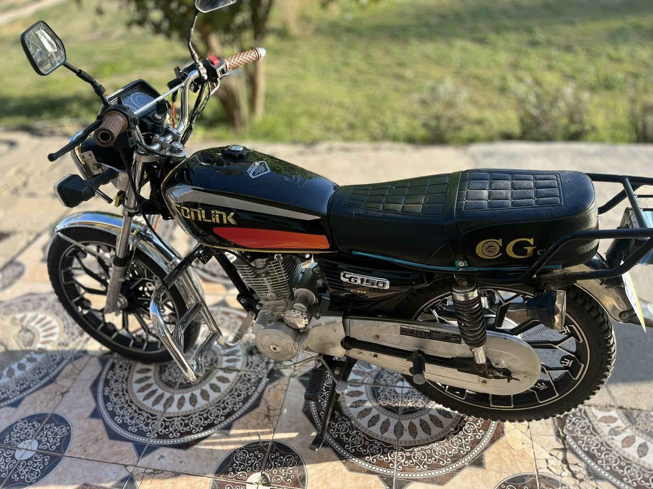 السلام عليكم دراجة أيراني موديل 25 نكرة صلف كاملة السعر 700 وبيها مجال المكان الصقلاوية رقم الهاتف ***********
