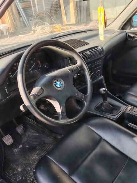 سلام عليكم
بي ام ٥٢٥ مسكر كير عادي مكينه كير حداديه تبريد شرط كفاله رقم نكليزي باسمنه سياره شرط ترايك 160 ماناقصه شي مكانه الديوانية االحمزه الشرقي 
اتصل وبالخدمه. ***********
