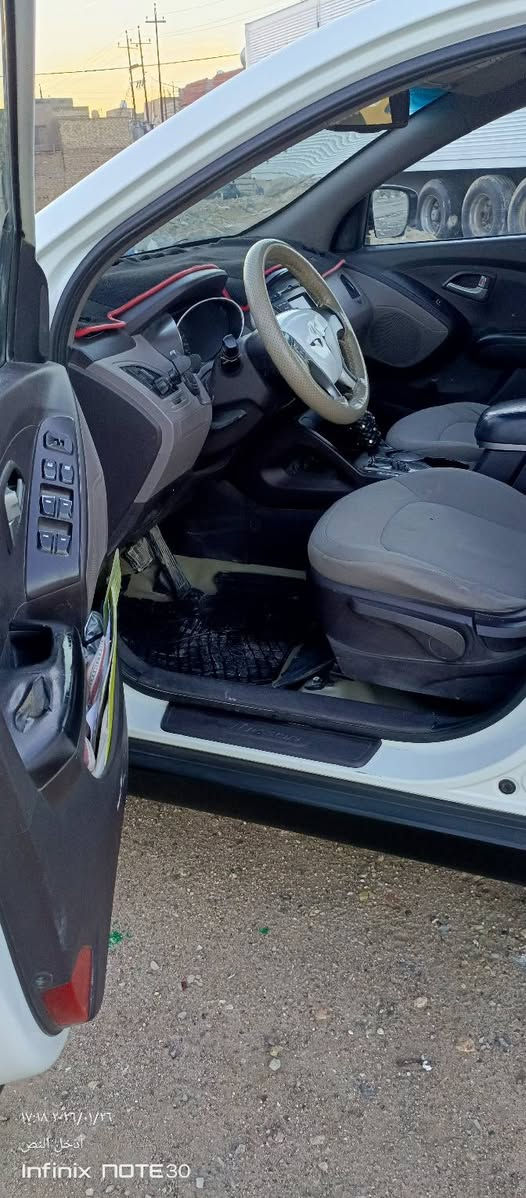 سلام عليكم سياره توسان موديل 2011سياره نظيفه گير ومكينه وحداديه وكهربائيات كله شغاله تايرات نظيفه كامره خلفيه صبغ فقط جوه لمرايه مالت العبري شبرين  وبيه بارد مكانات صغار  راعيه يريد مداورة
العنوان: النجف الأشرف 
الرقم الهاتف ***********ب
