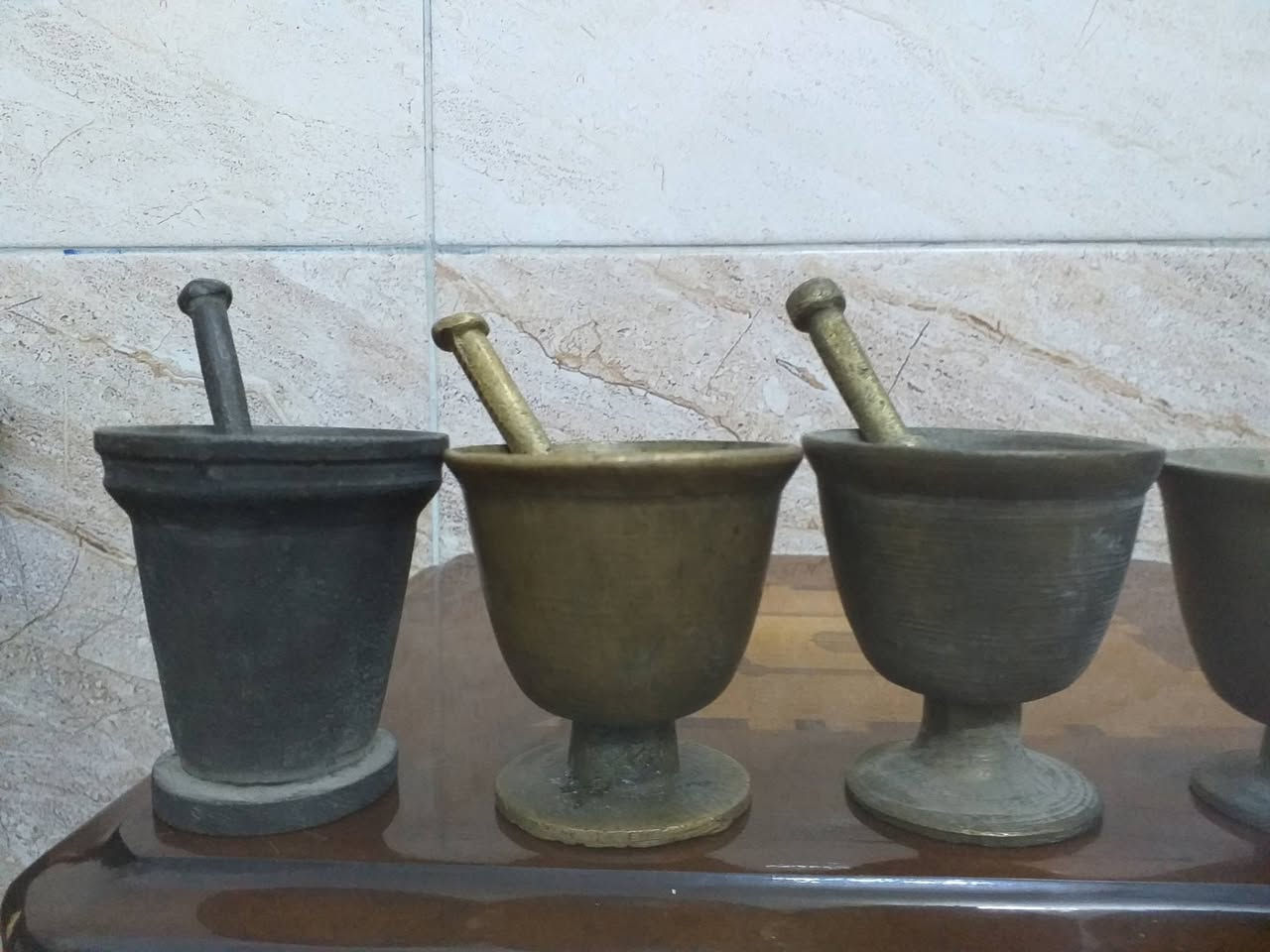 السلام عليكم ورحمة الله وبركاته جبنالكم هاونات مال ايام زمان حجم صغير مال مكحله عدد ٥ هاونات ٣ هاونات بيهن يدات ٢ ما بيهن يدات مكان موصل يوجد توصيل كافه محافظات العراق السعر خاص رجاءأ ابيع شلع والقطعة


**إذا كنت صاحب هذا الإعلان وتريد حذفه لأي سبب، رجاءا أرسل رسالة إلى الدعم الفني**