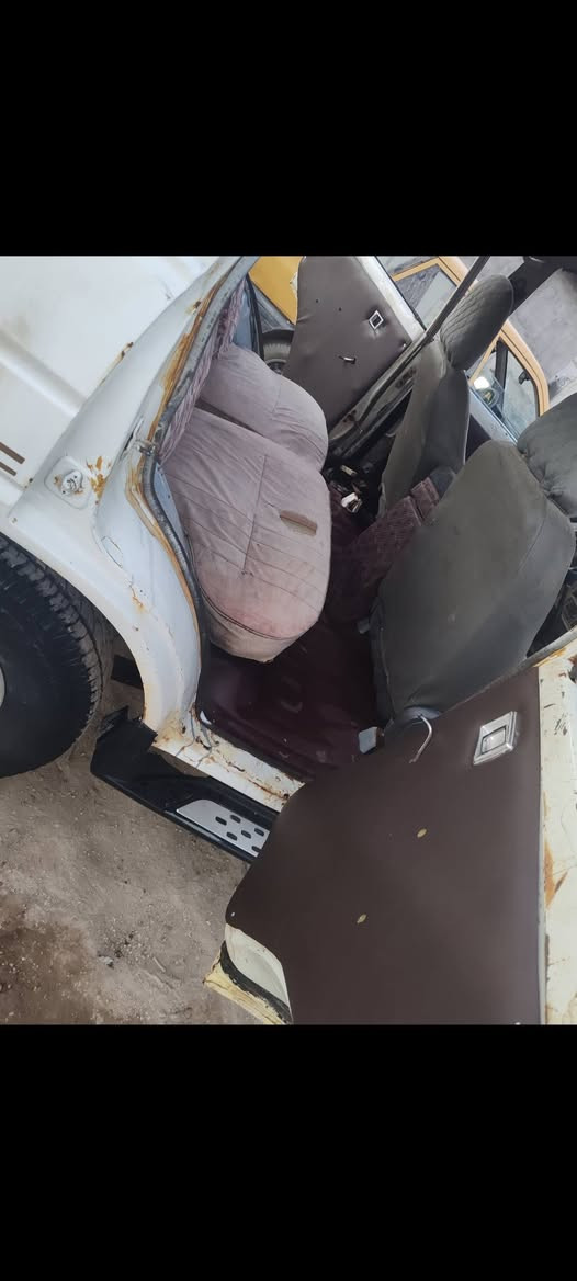 السلام عليكم لاند كروز موديل 84 رقم بغداد الماني سنوية لل27 مكينة وكير ولو كير جديد سيارة مصبوغة حزام مابيها ضربة قوية سيارة نقصها بس باور سيارة كاملة رايدها ب33 وبيها مجال مكاني بغداد دورة رقمي *********** اسيا ***********
