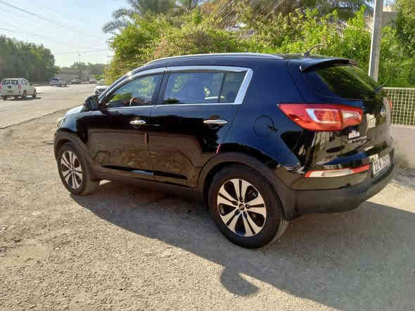 السلام عليكم 
للبيع اسبورتج موديل ٢٠١٣ خليجي 
مكينه ٢٠٠٠دوش 
سياره جاهزه كير مكينه صدر تخم تاير 
دواخل نضيفه مواصفات مري شفط جلد حساسات كامره خلفيه كشن كهرباء سياره بدون صبغ رقم اربيل شرط التحويل رايدهه ١٢٥وبيه مجال بصيط مكاني الاعظميه ***********
