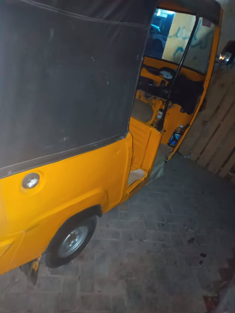 السلام عليكم تكتك للبيع بياجو ٢٠١٩ بيها محرك باجاج ٢١ خير من الله لا تنقيص لا تبخير  اوراق السعر ٣ ونص وبيها مجال للشراي مستعجل على بيعتها تكتك حلوة ونضافه حلوة الله شاهد مال عيشه مكاني الامين الثانية 
***********
