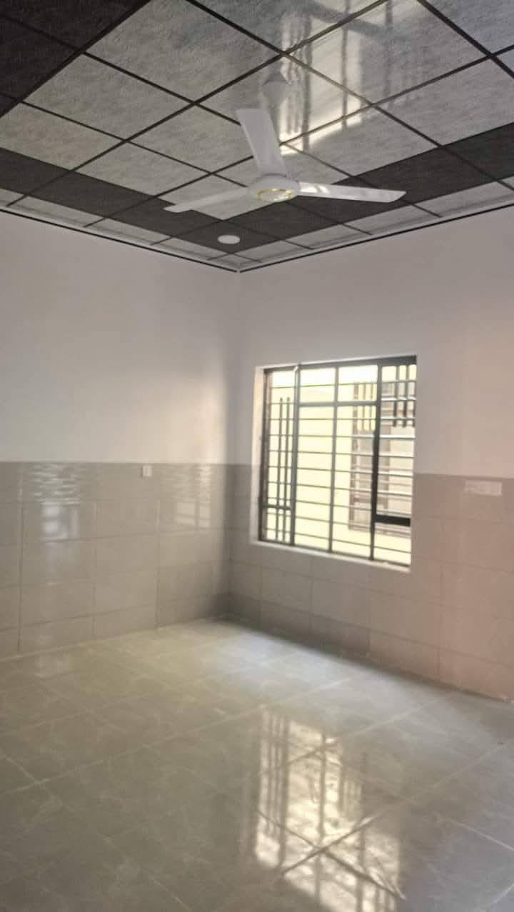 دار للبيع
حي القوسيات طريق دهوك القديم 

خلف معمل غاز التوفيق 

المساحة 136 م واجهة 8 م

ط1 )) غرفتين نوم واستقبال وصاله ومطبخ وصحيات 

ط2)) 4 غرف نوم وصاله وصحيات وبيتونه 

سند زراعي قرار 25 

بناء حديث 

خدمات كامله ماء كهرباء تبليط 

للاستفسار أكثر اتصل على الأرقام او 

 مراجعة مكتب الدار الكائن في بناء الجاهز مقابل الكمرك 

***********

***********
