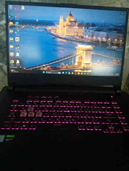 📌 للبيع: لابتوب ASUS ROG Strix G531G
مواصفات الجهاز:

الموديل: ASUS ROG Strix G531G

المعالج: Intel Core i7-9750H (الجيل التاسع)

كرت الشاشة: NVIDIA GTX 1650

الذاكرة (RAM): — (16)

التخزين:

512 GB SSD

1 TB HDD

الشاشة: 15.6 بوصة، دقّة Full HD

144HZ

عيب وحيد بي ان شاحن وكع من و نكسر   بس يشحن طبيعي ما بي اي خلل 

رقمي:***********

مكاني :بغداد شعب حي ور  قرب سكلات حي ور 

سعر  600 قفل  تجي للبيت تاخذه. وتروح
