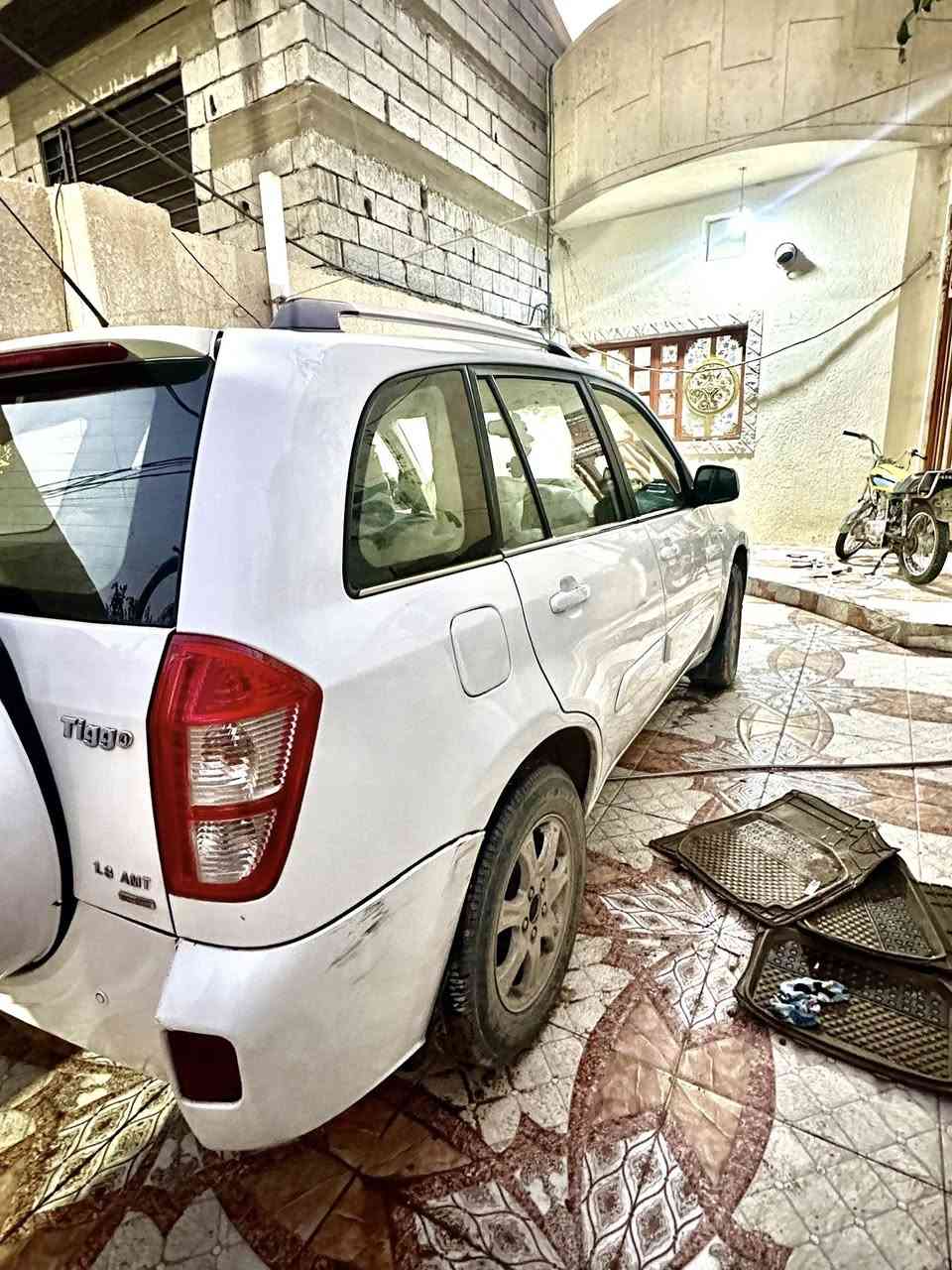 السلام عليكم
تيكو شيري 2013 للبيع
كير ومكينه نضيفات ومكفولات 
رقمها بغداد 
مكاني البصرة 
سياره كامله من كلشي 
السعر68 بيها مجال بسيطط 
السيارة فول مدارات 
الرقم: ***********
