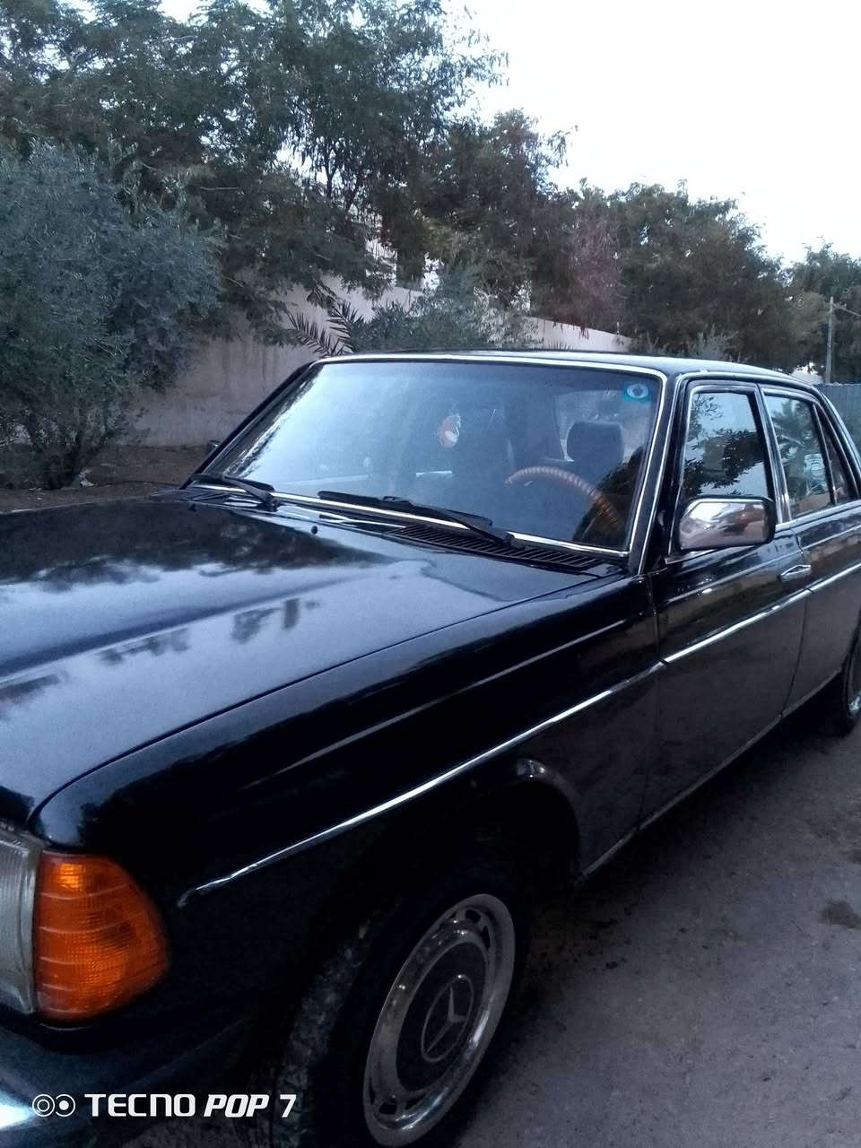 مارسدس ابو جحيل موديل 82
رقم مميز نينوى دولي بأسمي سنوية لل28 
محرك بلادي قبغ اسود كابريتر لاتنقيص ولاتبخير 
كير عادي 6 نمر 
مصبوغة عام للجمالية 
السعر 46 
***********
