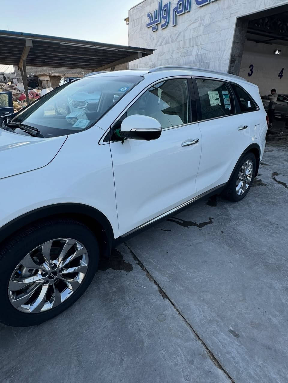 سورنتو20 خليجي 6سلندر 7راكب مكينه كير كفاله ماشيه 79الف حقيقي السياره كفاله ما عده الباب بيهه بارد مو حلو موضح بل الصوره السعر. 245$. وبيهه مجال مكان واسط الصويره للستفسار *********** وتساب او اتصل
