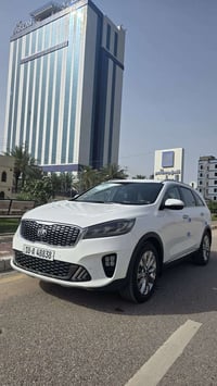 كيا سورنتو 2020 خليجي كفالة عامة ما عدا بارد قطعتين سونار  رقم بابل ال...