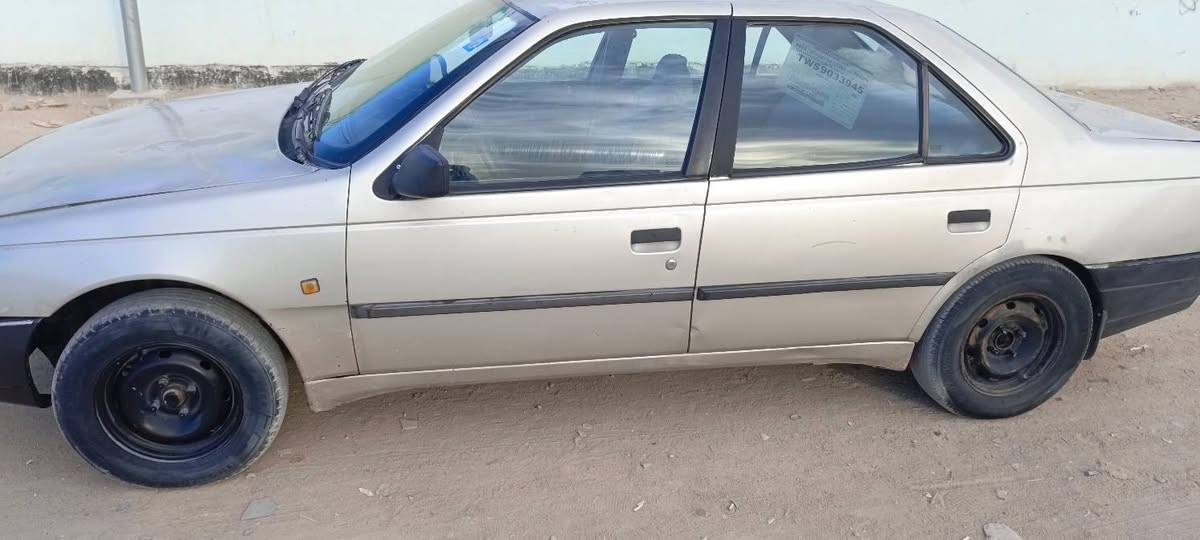 السلام عليكم
سيارة بيجو للبيع 
موديل 2008 كير ومحرك مكفولات على الشرط
التبريد شغال ثلج 
رقم انكليزي سنوية ما ساقطة الى  شهر 12سنة 2026
ويل 14
كشر نظيف 
رقم نجف والسيارة بالنجف وراعيه بالنجف 
السعر 26 وبيه مجال للطيبين 
موبايل ***********
