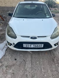 سياره فورد للبيع موديل ١١ سياره محو مكينه وكير اكو خلل بتنمير كير دواخ...