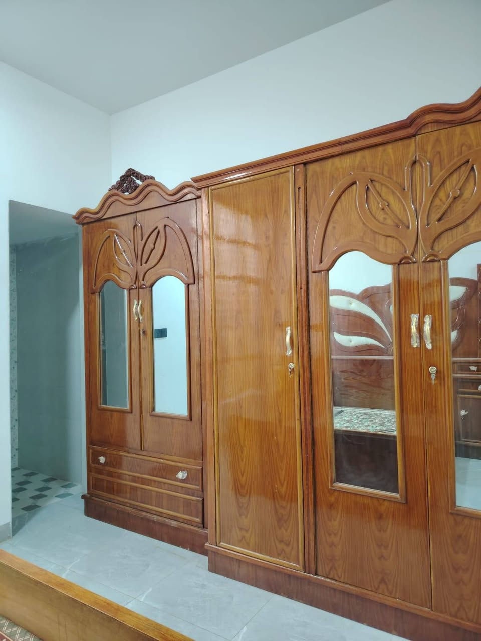 سلام عليكم غرفه للبيع  تسكام عراقي اخت الجديده صاج داخل وخارج
مكان بابل القاسم الاستفسار ***********
