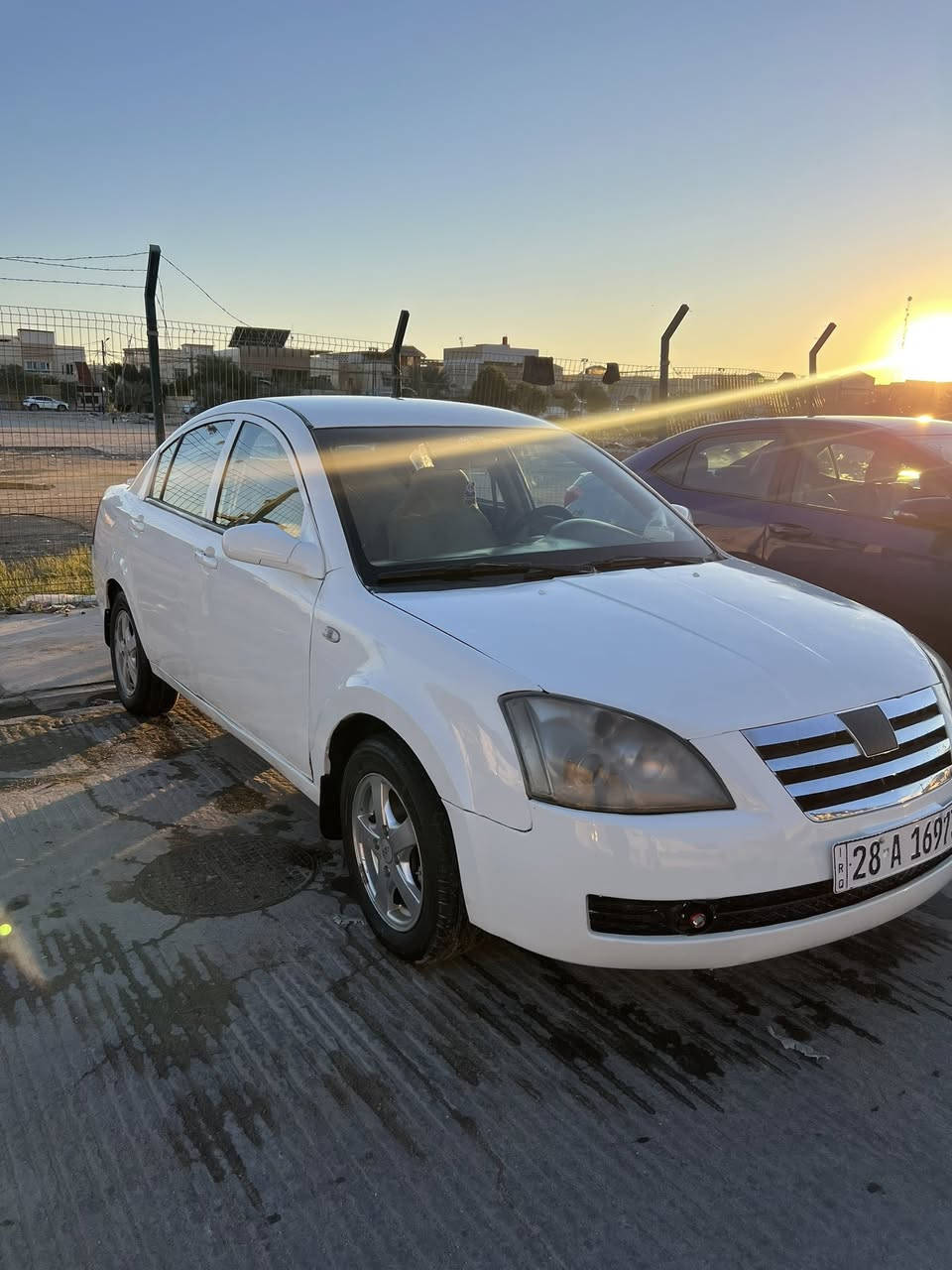 سلام عليكم
شيري A5 2013
محور كير ومحرك كرونه مكفولات
تخم تايرات حداديه زينه
شاشه وكامره خلفيه
ادامه جديده قبل يومين
رقمها نجف انكليزي وراعيها بالنجف 
مكان السياره نجف 
السعر 40 وبيها مجال 
***********
