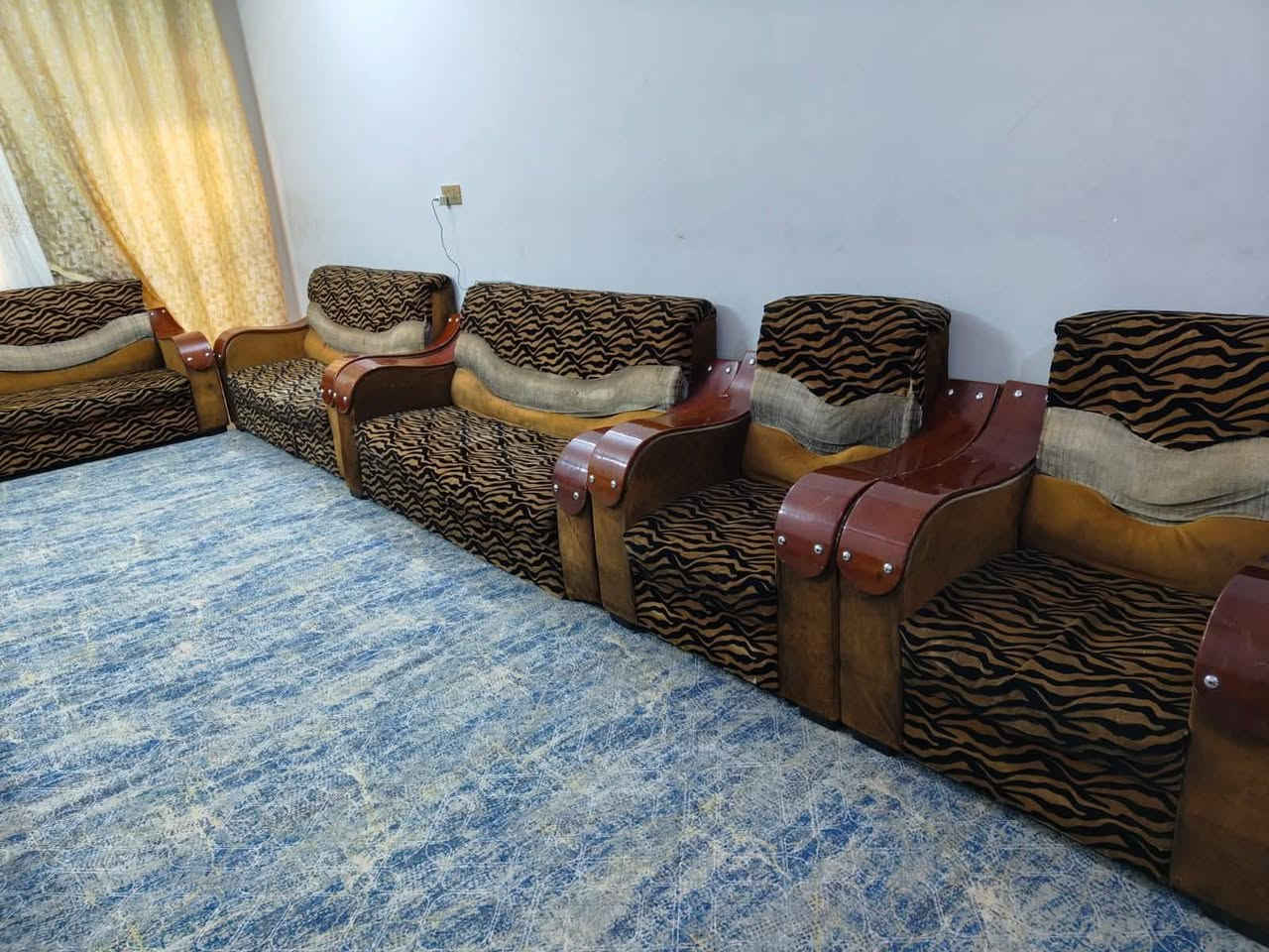 تخم للبيع ١٠ مقاعد  اخو الجديد  مكاني الشعب


**إذا كنت صاحب هذا الإعلان وتريد حذفه لأي سبب، رجاءا أرسل رسالة إلى الدعم الفني**