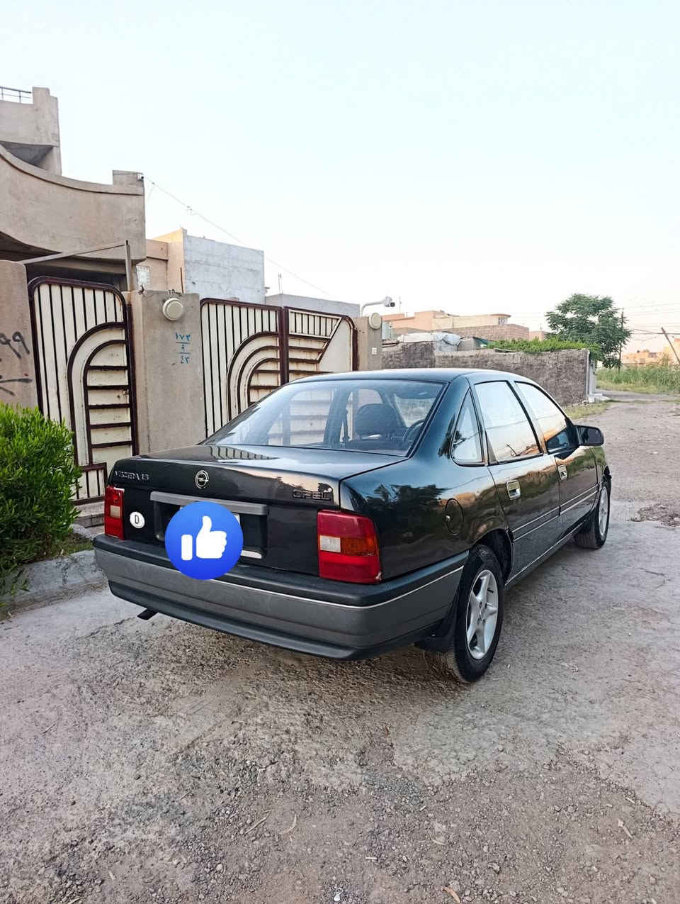 فكترا موديل 1992 حجم ١٦ محرك كير شرط طخم جديد طخم اطارات جديد بدون ضرر بدون حادث مرشوشة كلير جمالية فقط سنوية الى ٢٧ 
سعر ٣٨ 
***********
