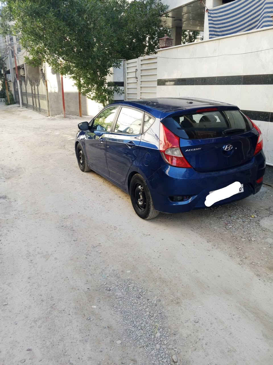 اكسنت رقم بغداد موديل 2016 وارد امريكي محرك 1600 السعر 88 وبيها مجال موبايل ***********
