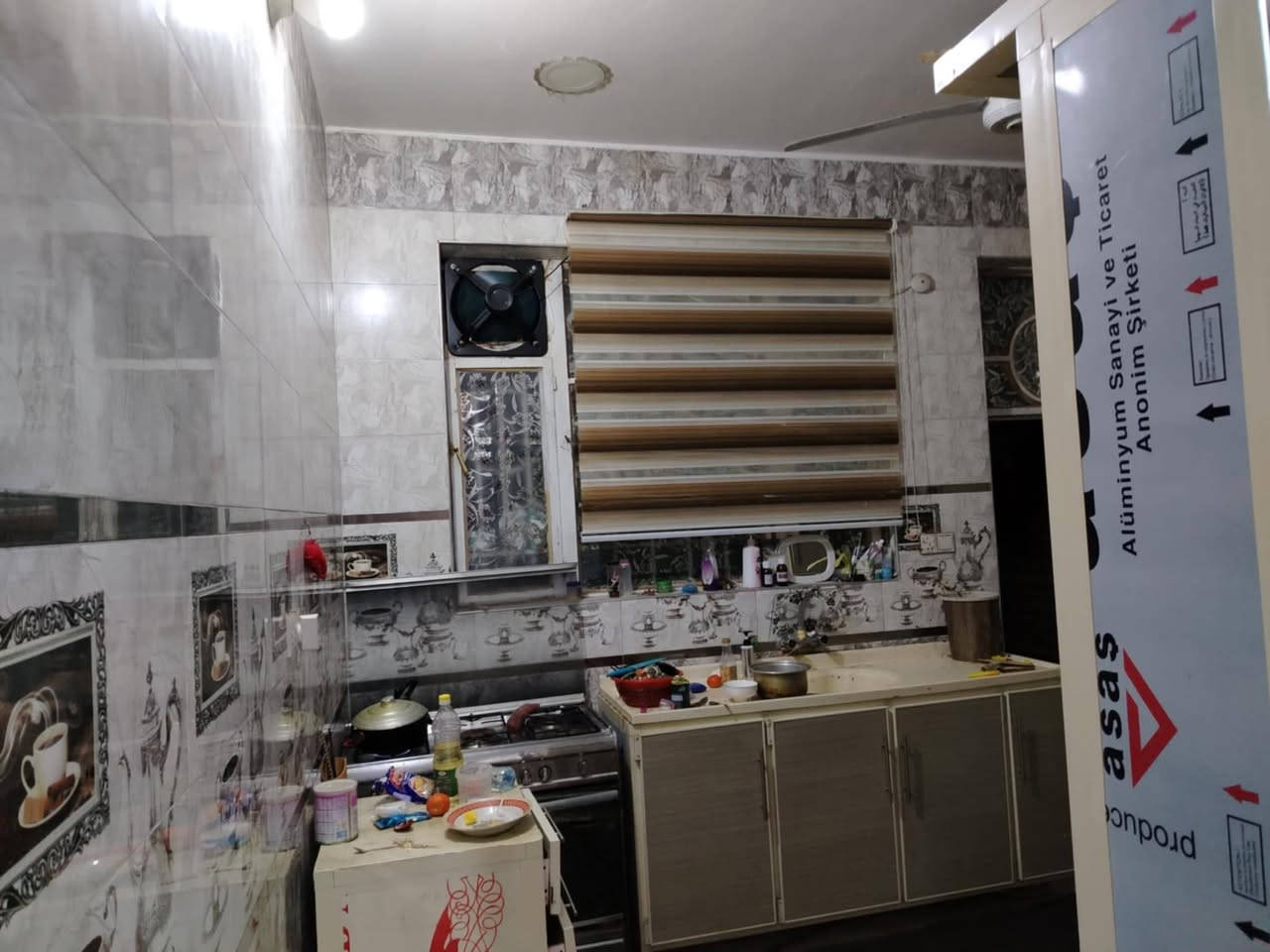 السلام عليڪم ورحمة الله وبرڪاته
مشتمل مربع 10م * 10م طابق واحد الوجة على حديقة عامه البناء درجة اولى الشيش اوكراني الرفتة 80 سم الجدران سراميك والارضية بورسلين للاستفسار اكثر يرجى الاتصال على صاحب المشتمل ‏‪0771 437 1809‬‏

( مكلف بالنشر ) العنوان : كوت - حي الجهاد
