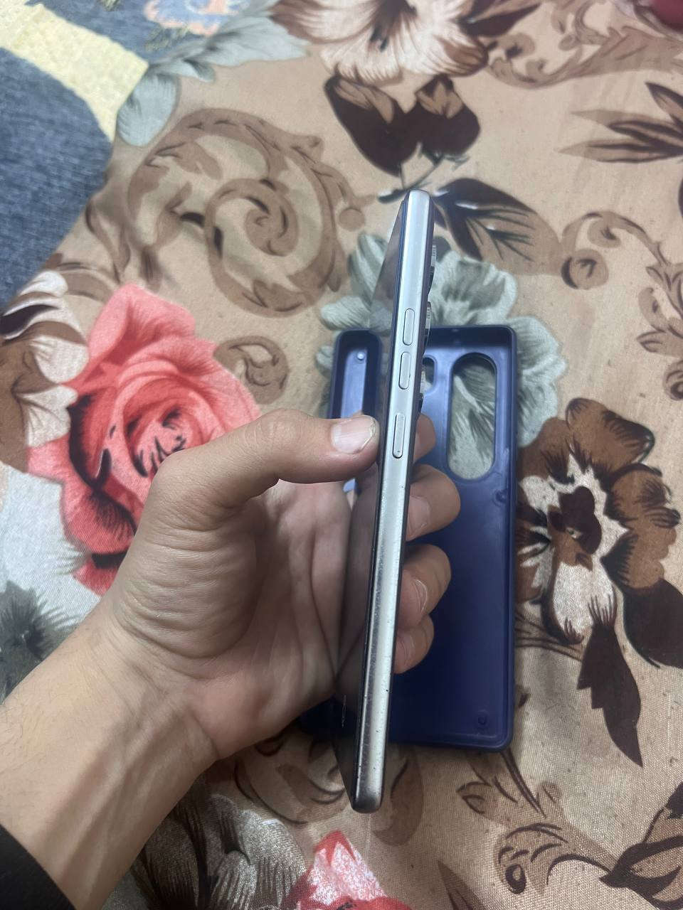 السلام عليكم
تيكنو كامون 40 شاشه عدله
ذاكره256 رام 8+8 الجهاز يدعم الذكاء الصطناعي 
ببجي 60 فريم وباقي الالعاب 60 شاشه 120 هيرتز
فقط جهاز بدون ملحقات
للبيع او للمراوس حسب القناعه السعر200 وبي مجال حك الجيه
علماً سعر الجديد ب 260
عنواني بغداد حي اور


**إذا كنت صاحب هذا الإعلان وتريد حذفه لأي سبب، رجاءا أرسل رسالة إلى الدعم الفني**