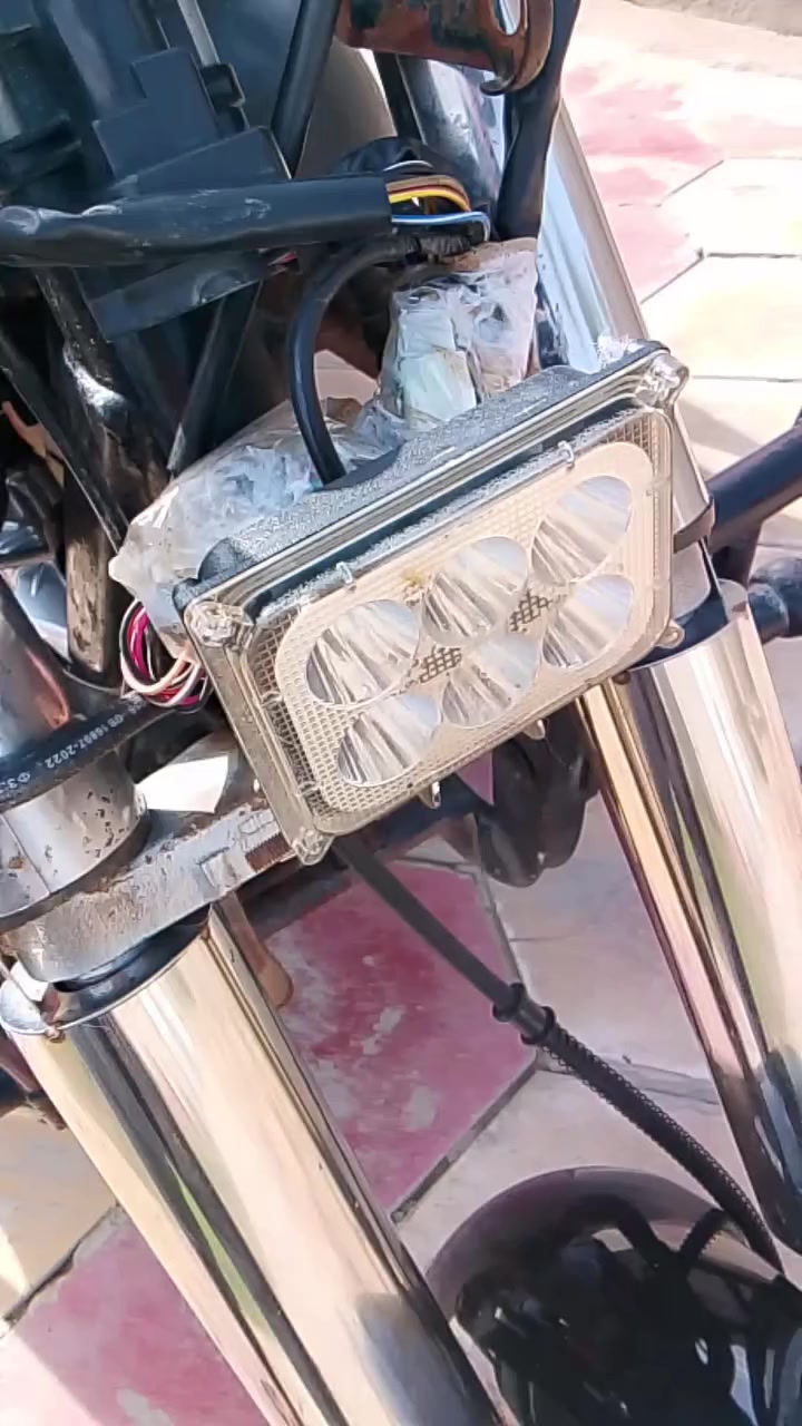 عمي سلام عليكم شباب ستوته موديل 2012 رقم او سنويه بدون راعي الستوته كل جديد الركبه صوبن لحيم بيه الشراي بي خير ودلل او هاذه رقمي مكاني مشخاب  ***********
