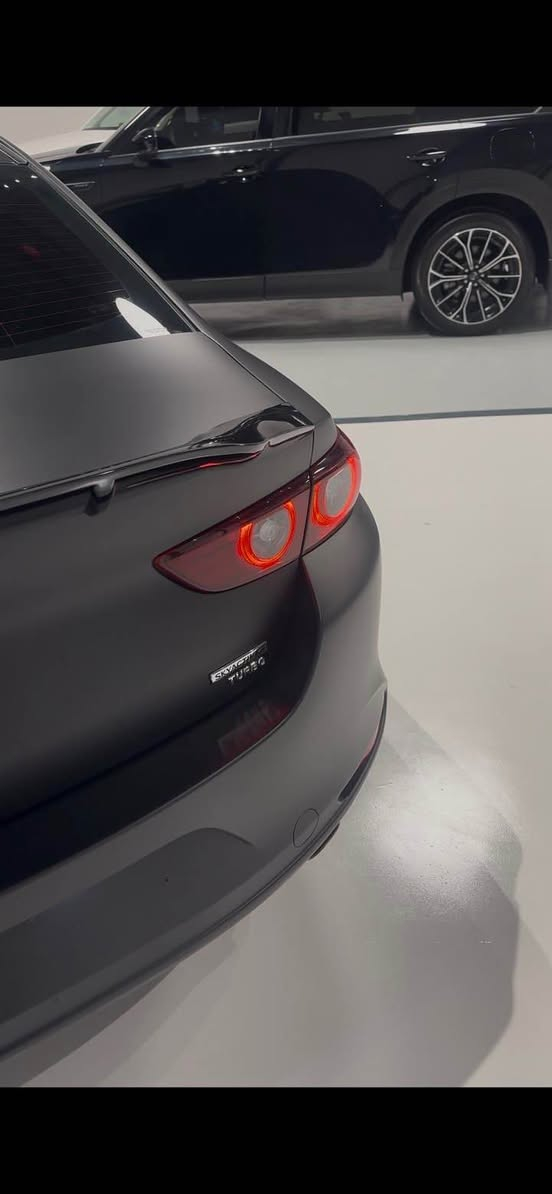 Mazda 3 premium 2.5 torbo All wheel drive  model 2022
 
‎مەکینە ٢.٥ تۆربۆ ٢٥٠ هۆرس پاوەر

مازدا محرك ٢.٥ تيربو 

‎سلاید  
‎لایت ئەڵقە 
‎شەفتی سەر سوکان
‎چوار جام فول ئۆتۆ
‎داتاشۆ
‎مکەبەرەی بۆس١٢ دانە 
‎کوشن هیتەر
‎سوکان هیتەر
‎کوشن خەزن 
‎ڕادار ئۆتۆ ستۆپ 
‎ڕاداری خەتی جادە 
‎ڕاداری ناو چەی کوێر 
‎فلچەی جام قەترە 
‎چوار جام فول ئۆتۆ
‎ئۆتۆ هۆڵد 
‎حاسە
‎برێک بەسمە
‎بەسمە 
‎دەرگا بەسمە 
‎لایت فول لید 
‎لایت ئۆتۆ
‎فڵچە ئۆتۆ لەگەڵ باران خێراو خاو ئەبێتەوە
‎دەرگا ئۆتۆ  واتا بۆ خۆی دایدەخات 
‎لایت دواوە فول لید
‎کوشن جڵد
‎کامێرا
‎ویل گەورە 
‎ویلی بیلادی ڕەش قەتران
‎تەبرید دوو بەش
‎کار پلەی 
‎ئەندرۆید پلەی

‎زۆر مواسەفاتی تر 

سەیارەکە ڕەقەمە هەموو شتێکی جائیزە تەنیا چەمەلەخی دوای سەکن بۆیاخە ئێرباگ بەس شان ١٨ هەزار میل ڕۆشتوە 
لەزگەی مات کراوە زەمانی ٤ ساڵی ماوە سەیارەکە هەمووشتێکی بەشەرتە 

0770 111 3032
***********

Mazda 3 
Premium

‎حجم المحرك : 2.5L ( 4,سلندر )

‎المواصفات : Premium

‎فول فول مواصفات 1/1

‎توربو
‎داتاشو
‎دةبل اكسل : AWD
‎فتحة سقف ( سلاید )
‎كيج الكتروني 
‎ بصمة ابواب 
‎بصمة تشغيل 
‎بريك بصمة
‎شاشة دشبول ديجيتال
‎اوتو ستارت Auto Start
‎اوتو ستوب Auto Stop‎
‎رادار امامي (تحديد مسار)
‎رادار جانبي  (نقاط عمياء)
‎رادار خلفي (التحذير من الاصطدام)
‎حساسات امامي
‎حساسات جانبي 
‎حساسات خلفي 
‎نظام : NORMAL
‎نظام : SPORT
‎سماعات BOSE
‎كشنات جلد
‎كشنات كهربائي
‎كشنات هيتر
‎تحكم استيرن
‎استيرن هيتر
‎تبريد لمس
‎تبريد مركزي
‎لايتات LED عدسة زينون بيلادي
‎بكلايتات LED بيلادي

‎وبعد هواية مواصفات…

‎الکیر محرك کهربایی کلە بشرط 

‎مکانە سلیمانیة السليمانية, العراق
