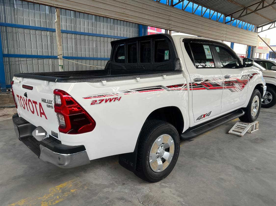 السلام عليكم
فورويل 
موديل 23
كفاله عامه
كير عادي
رقم اربيل
واسط قضاء الزبيديه 
$290

***********
