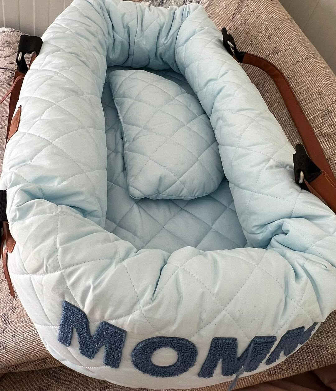 للبيع 
غراض اطفال 
سيت حمام 
حمالات عدد اثنين 
كرسي هزاز كهربائي 
كلشي وسعره 
نظيفات ماكو عطل ولا عيب


**إذا كنت صاحب هذا الإعلان وتريد حذفه لأي سبب، رجاءا أرسل رسالة إلى الدعم الفني**