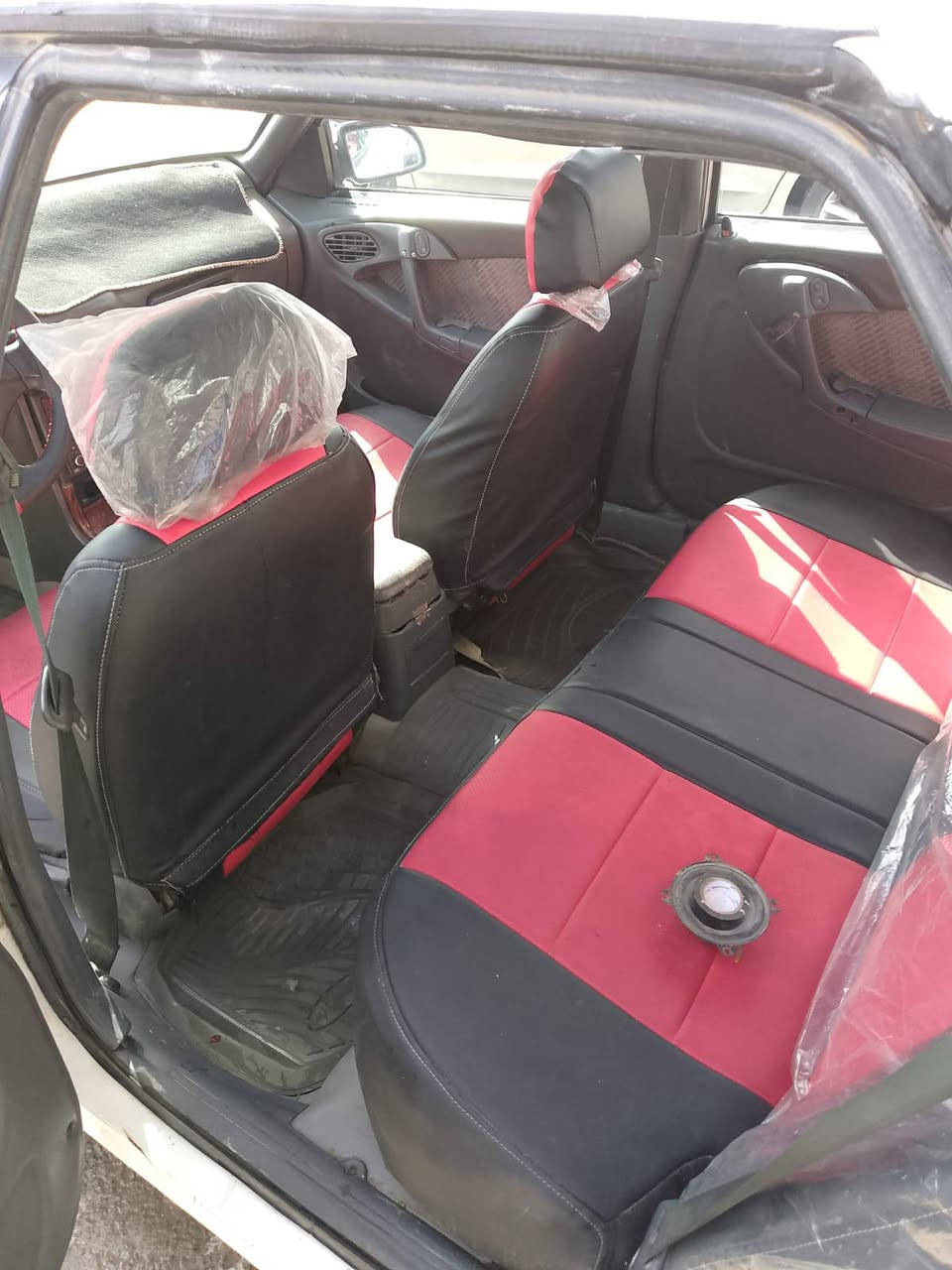 السلام عليكم عندي سيارة دايو اسبر موديل 94 محرك وكير ممتاز مكان السيارة في بغداد الاسكان مقابل مهدالحروف الفنون الشعبية سعر السيارة 28ورقة نقص السيارة تلحيضات  في الصدر مع دريم شفت محرك مفتوح جيدجدا وكير جيدجدا كهربائي جيدا تخم تاير مع ويل كب رقم واتساب والاتصال بنا ***********
