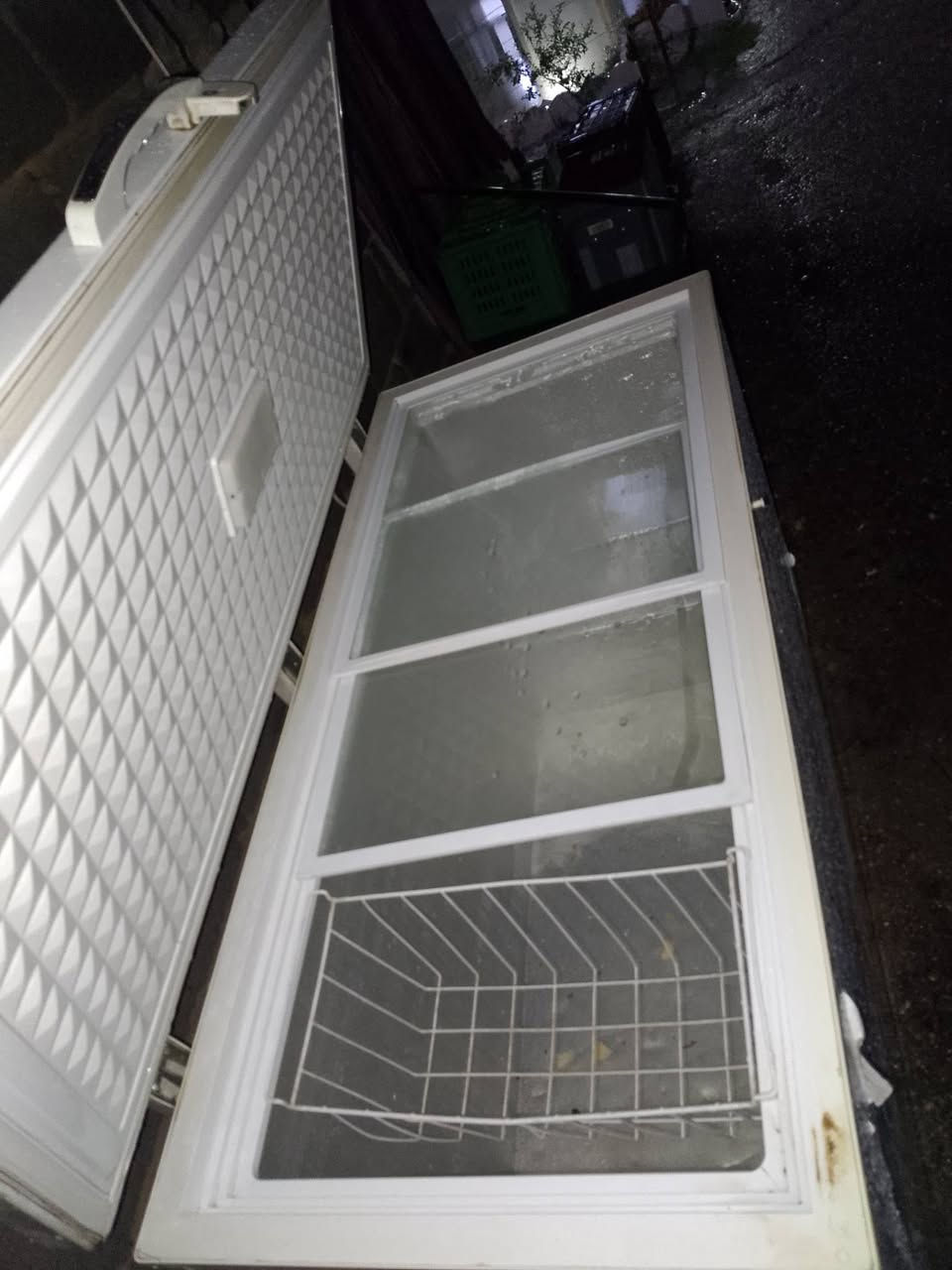 مجمده ١٨ قدم ماطور وغاز شركه ضمان سبوع سعرهه ٣٠٠ وبيهه مجال نوعيتهه ميديا مكاني شيخ حمد طريق زملت حمدي مقابل وكيل عادل عبوو ***********
