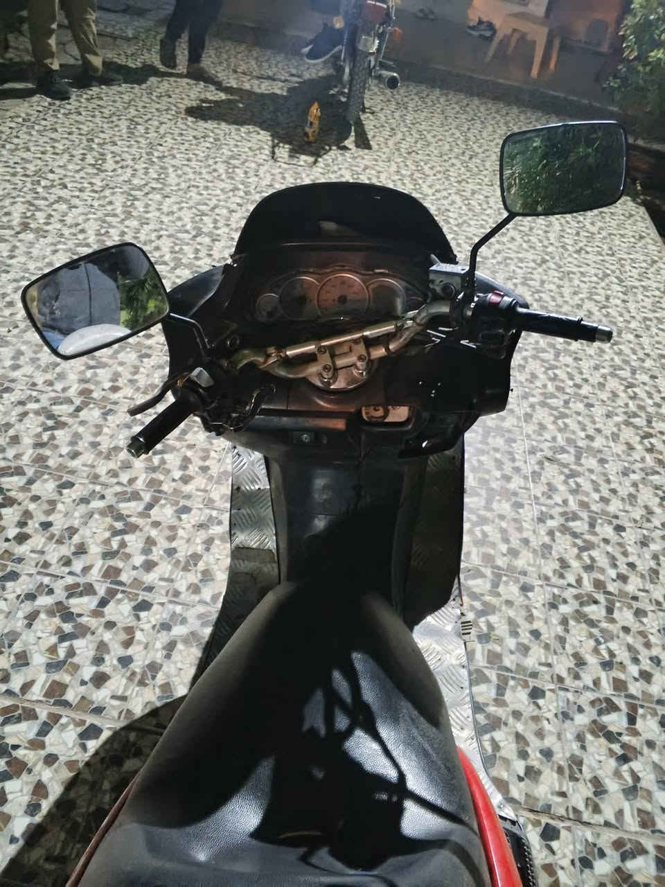 السلام عليكم ماجتسه دبل رون دراجه مكفوله من الطول للطول محركها بلادي خير من الله شلعه ومعدل 140بالقران الكريم مابيها اي نواقص فقط دبلات اماميه سعرها 650وبيها مجال رقمي ***********مكاني بغداد الدوره
