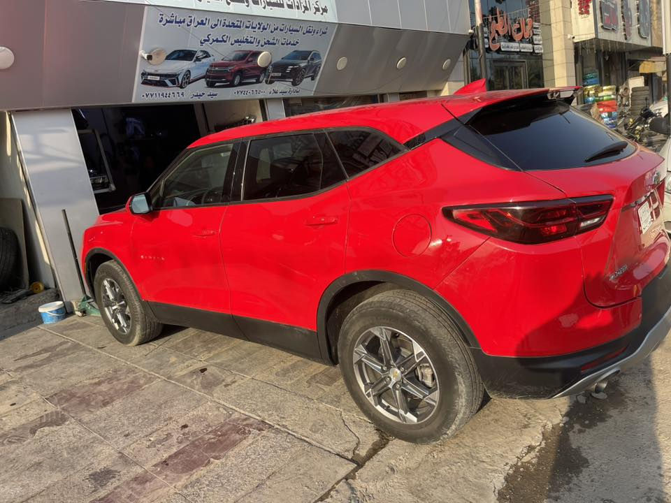 السلام عليكم بلايزر موديل 24 LT مكينه 4 سلندر تيربو
السياره جاهزه حادثها طخطخات ومصبوغ بيها 4 قطع
السعر 150 بدون رقم 
*********** حيدر
