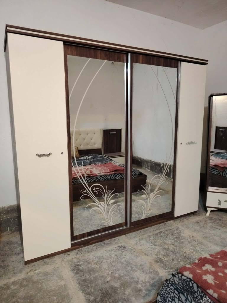 غرفه تركي ضخمه للبيع نضافتهه 100/مكانهه ديوانيه شارع الوكفه*********** ديوانية, القادسية
